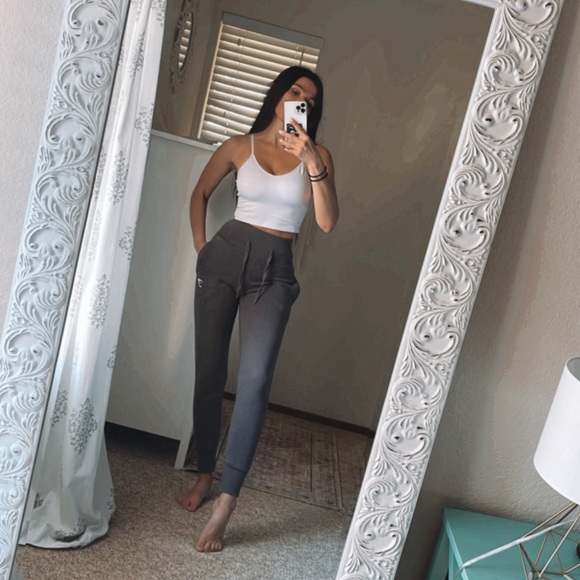Gymshark Pants - Gray high waist gymshark joggers